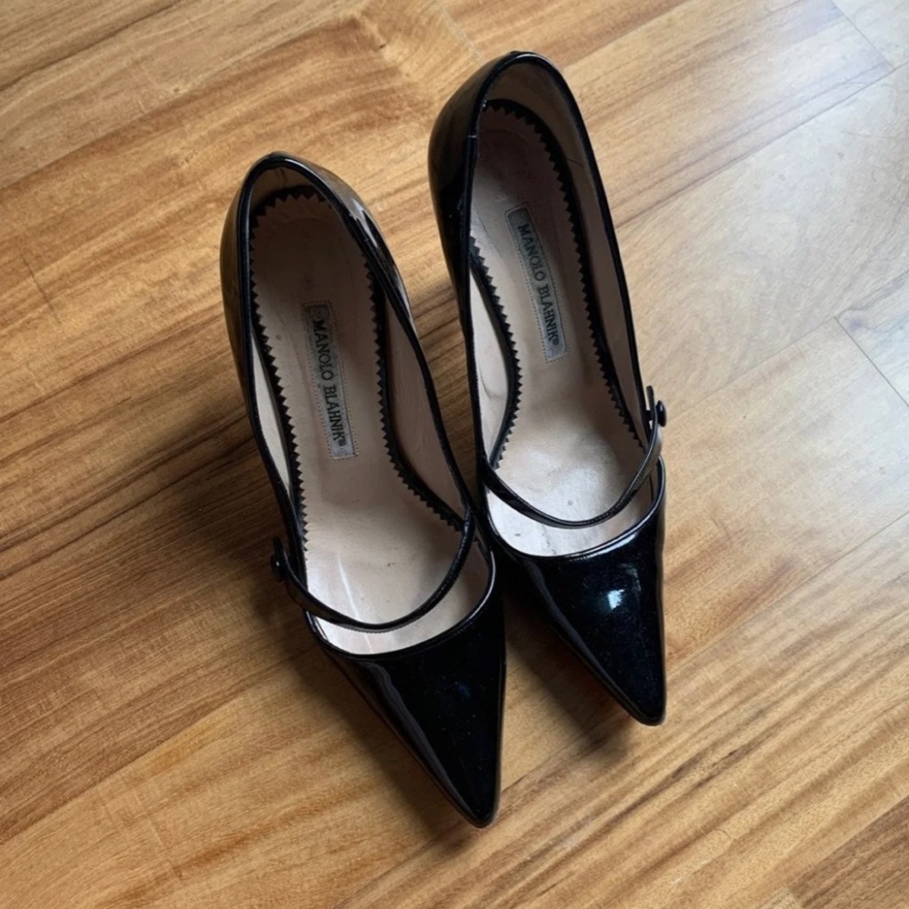 Manolo Blahnik Mlaradi Mary Janes